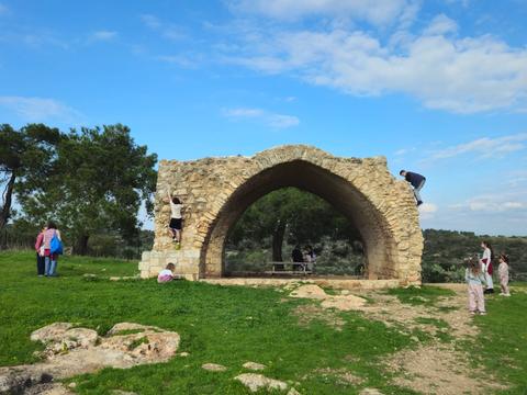 שביל המעיין ברמת הנדיב