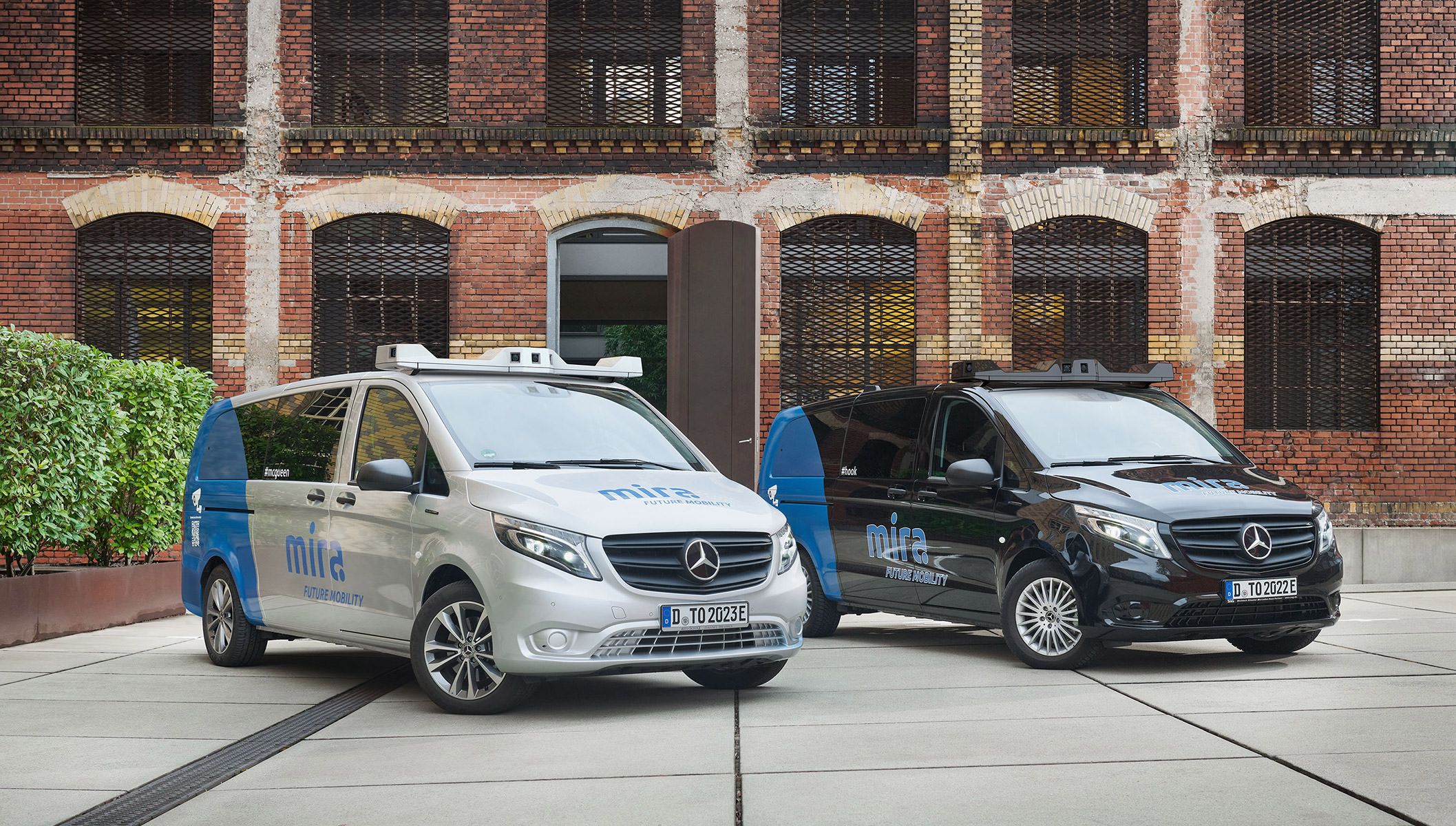 Ausnahmegenehmigung für teleoperiertes Fahren von Kleintransportern erhalten.