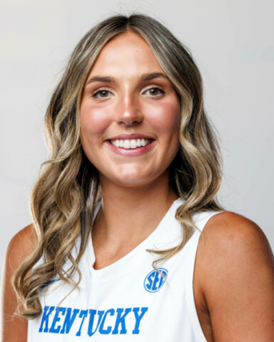 A profile picture for Lizzie Carr