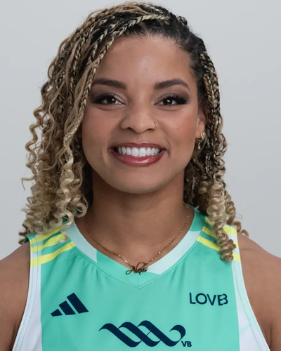 A profile picture for Alexis Hart