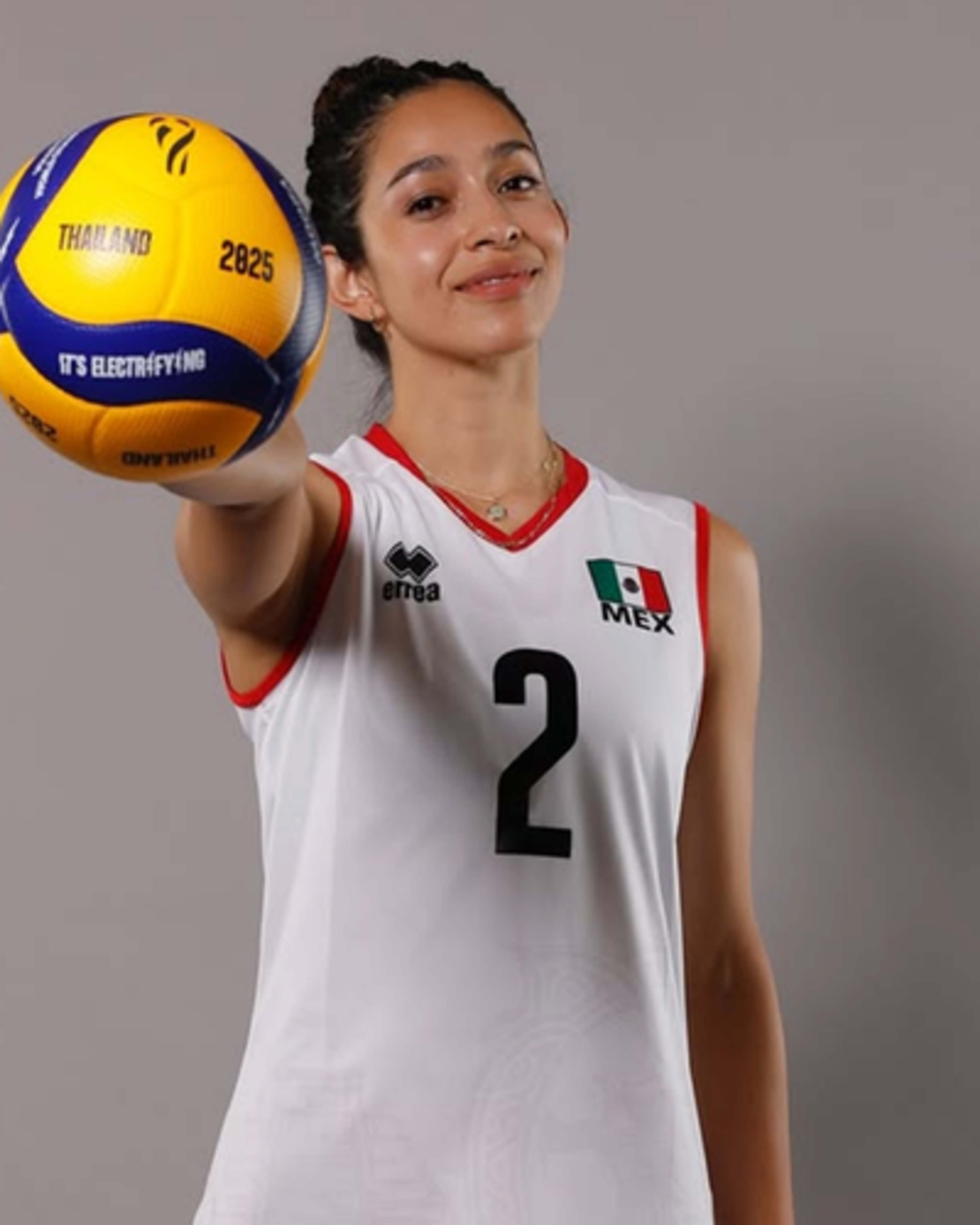 A profile picture for Samantha Bricio