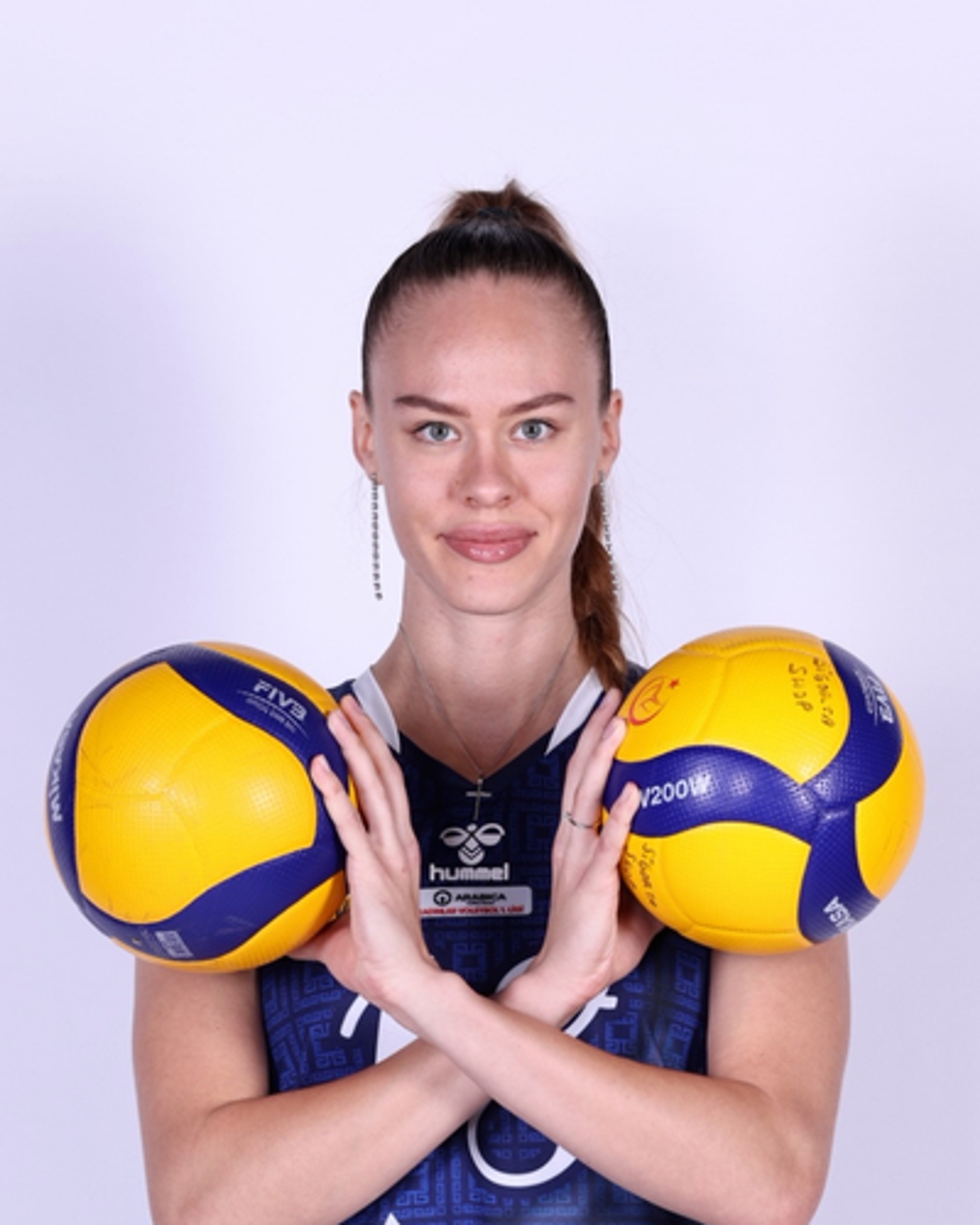 A profile picture for Oksana Yakushina