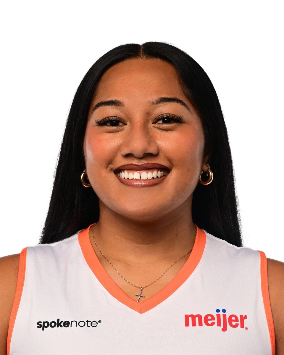 A profile picture for Mia Tuaniga