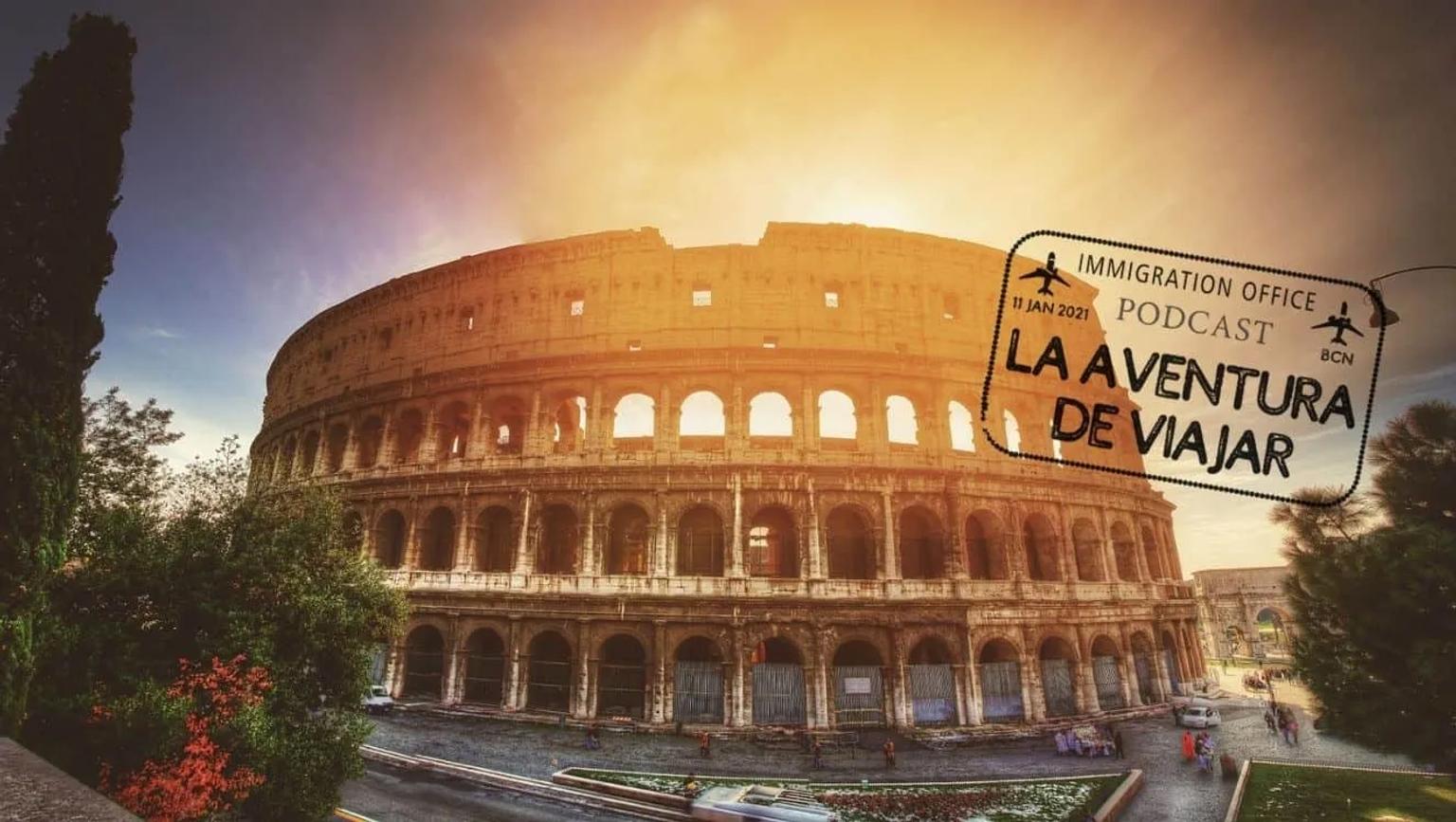 Coliseo romano al atardecer, símbolo icónico de Italia y su historia.