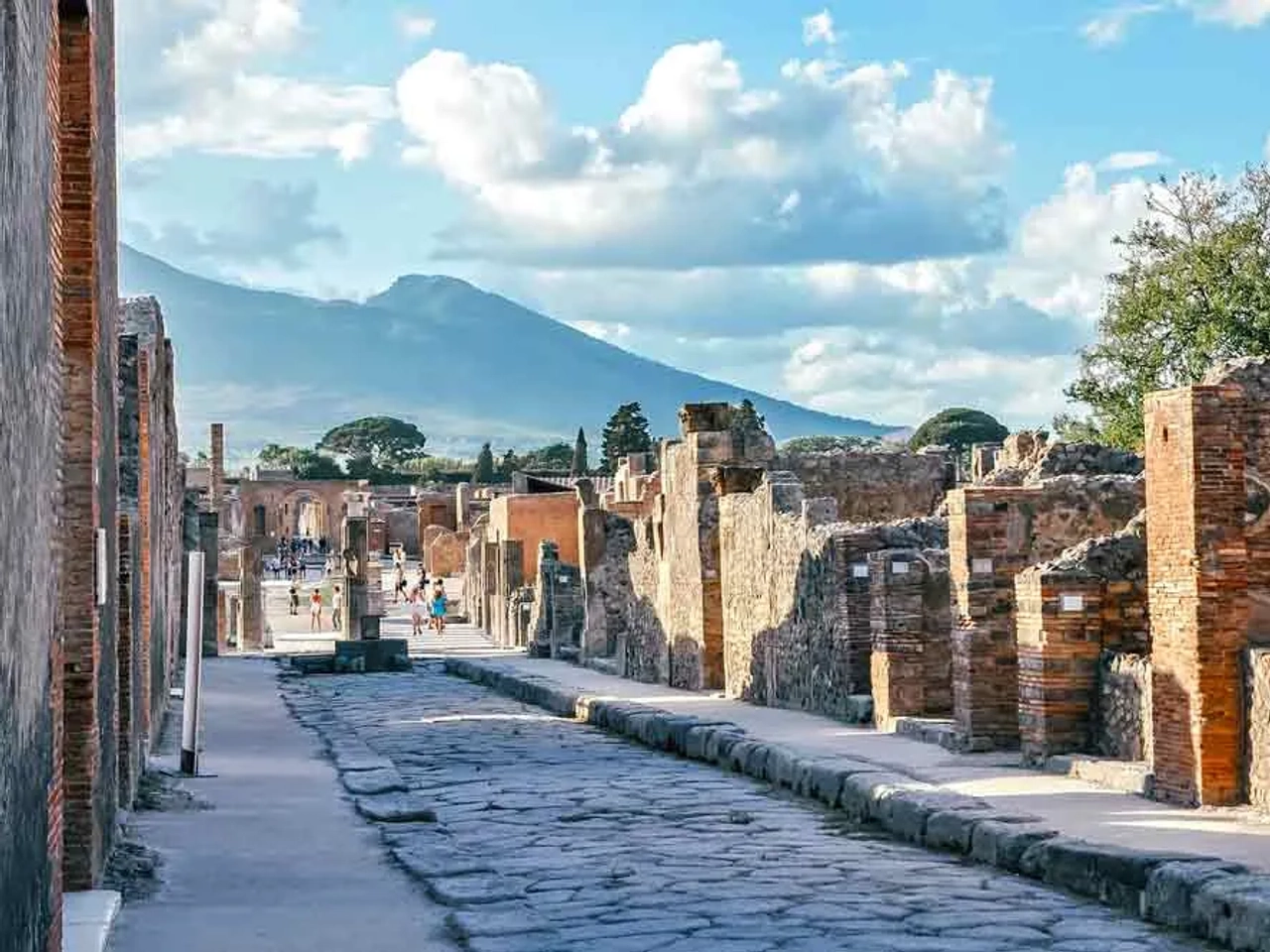 Explorar las ruinas de Pompeya