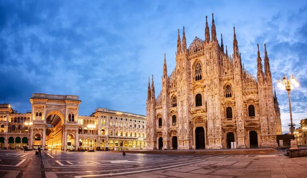 duomo e galerias vittorio emanuel em milao