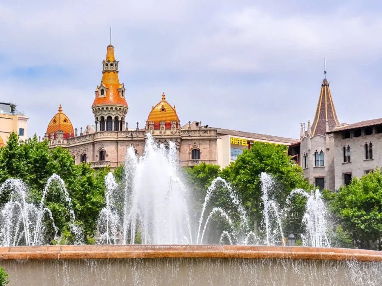 fonte na praça da catalunha