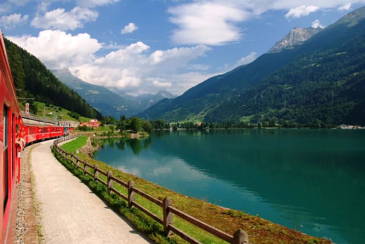 vista do lago poschiavo