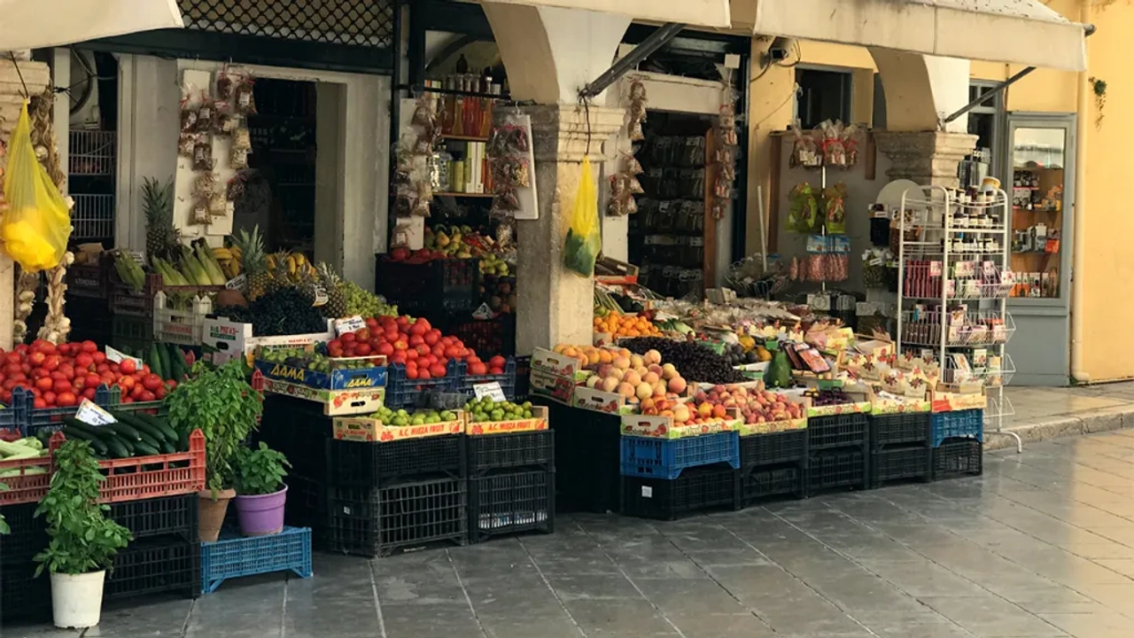 Mercado Rua Comida em Corfu