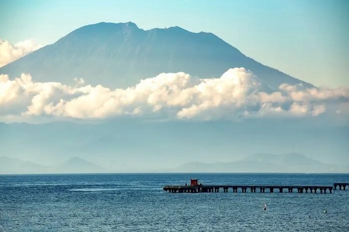 Volcán Agung desde Nusa Penida