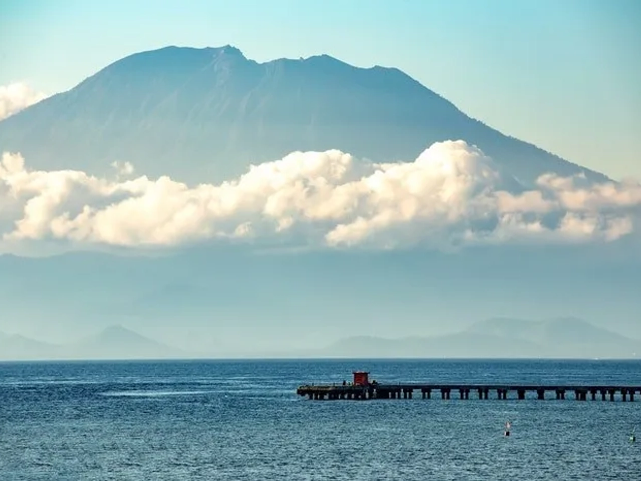 Volcán Agung desde Nusa Penida