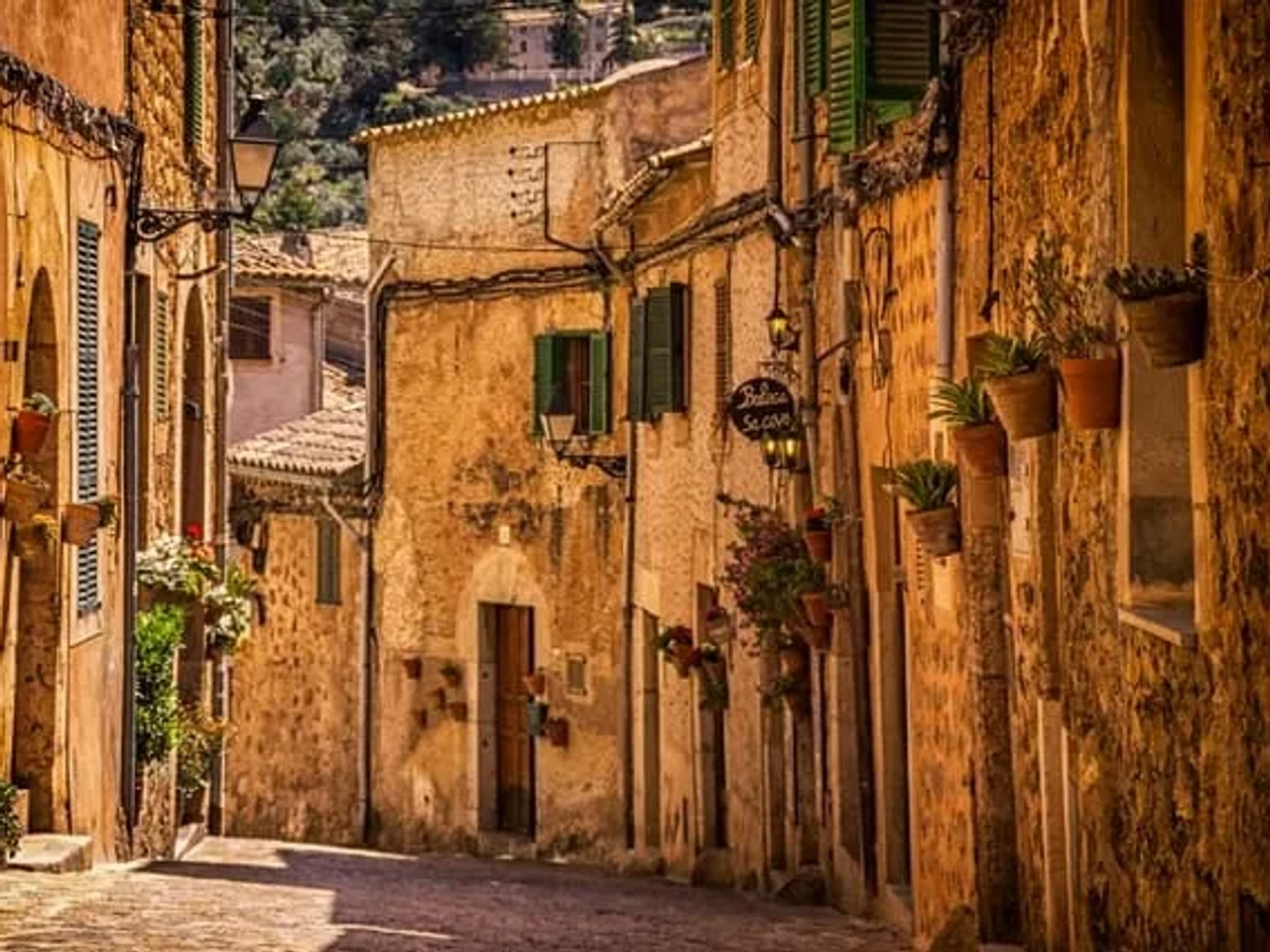 rua em valldemossa em espanha