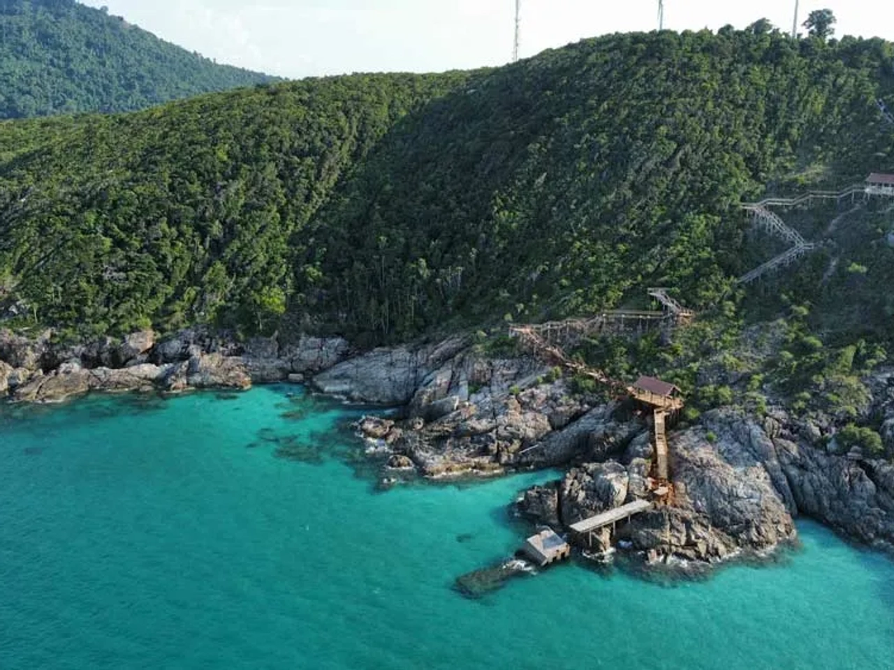 Recorrer la costa con un kayak