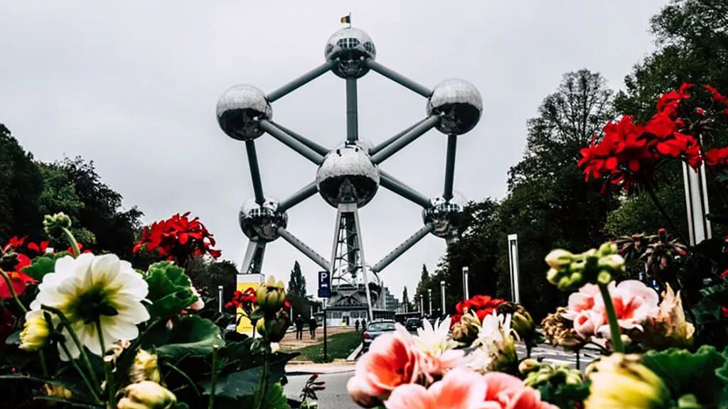 Atomium estátua