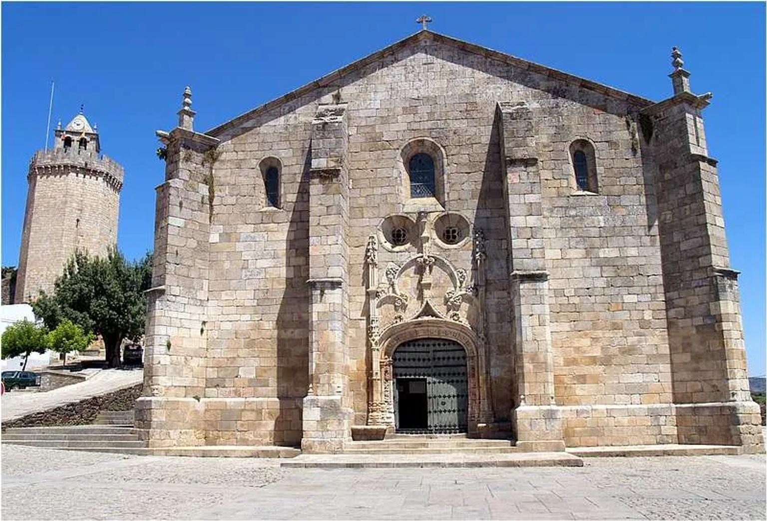 fachada da igreja matriz de freixo de espada a cinta
