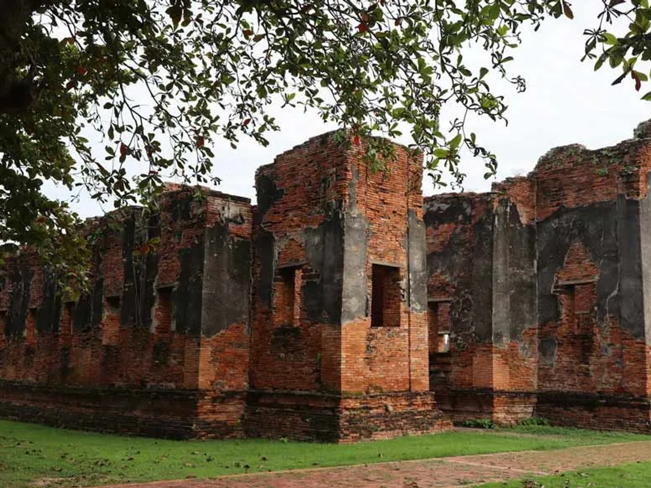 Visitar el Wat Phra Si Sanphet