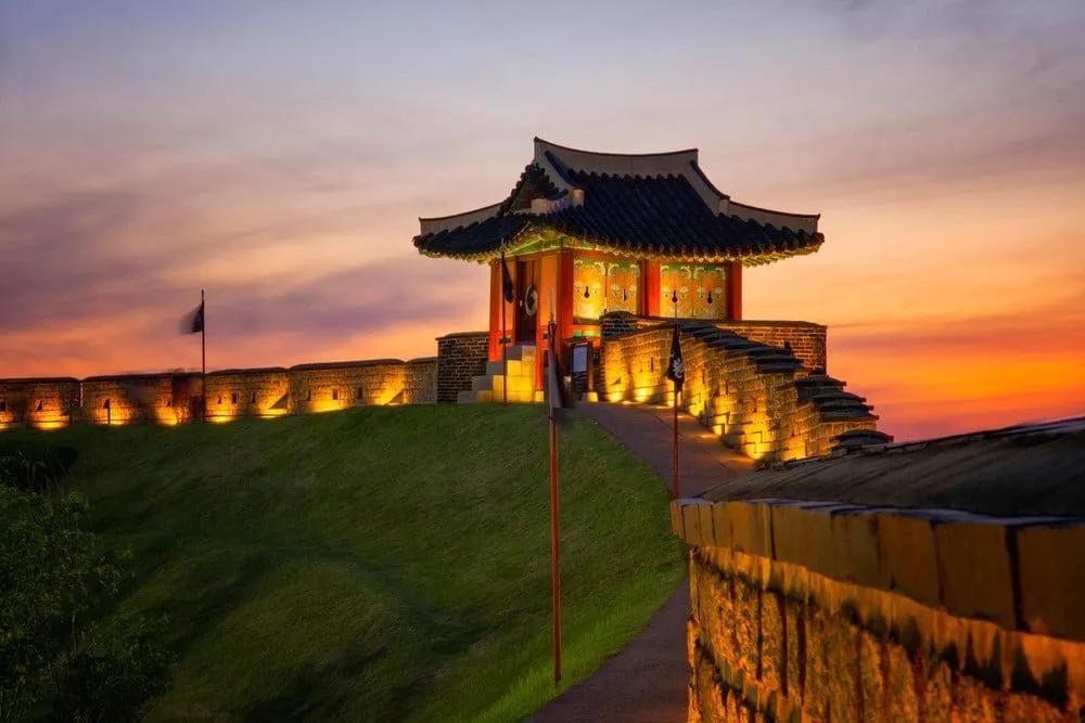 Visitar la fortaleza Hwaseong en Suwon