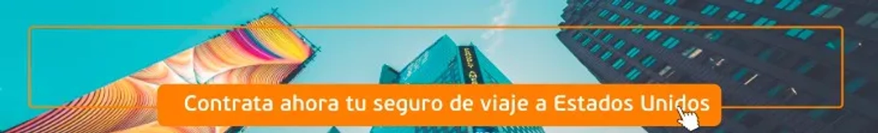 Imagen de rascacielos y publicidad colorida, promoviendo seguros de viaje a Estados Unidos.