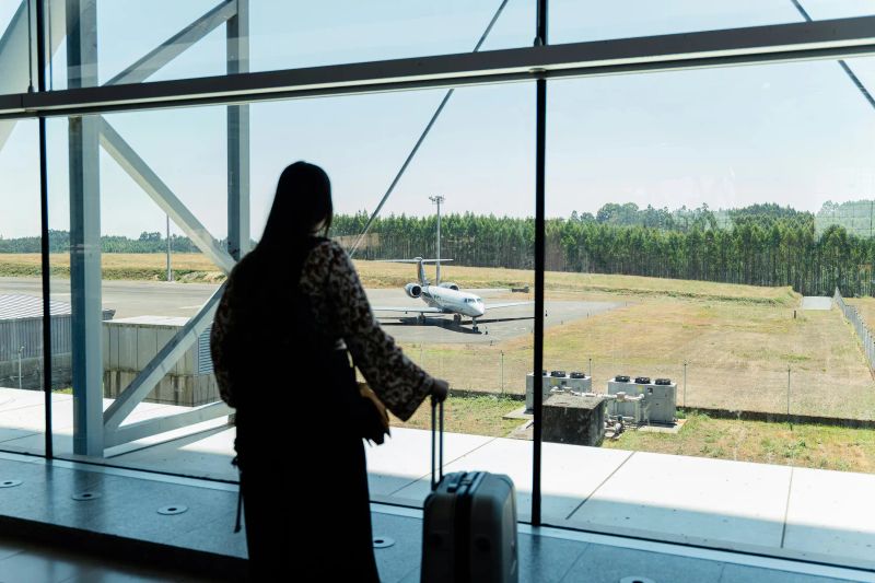 Quanto costa un’assicurazione viaggio? Prezzi e fattori nel 2026