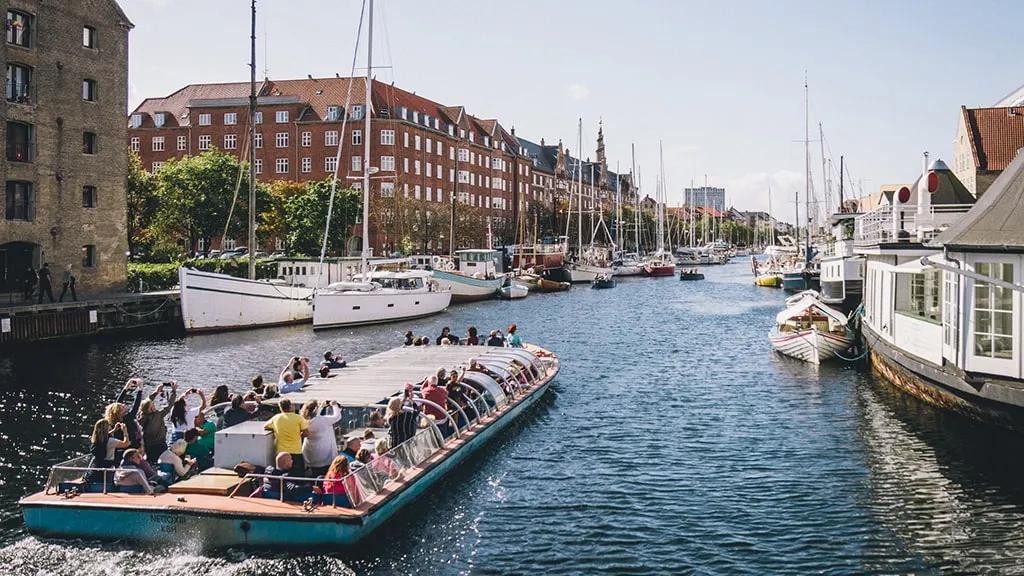 Boat tours em Copenhaga barco