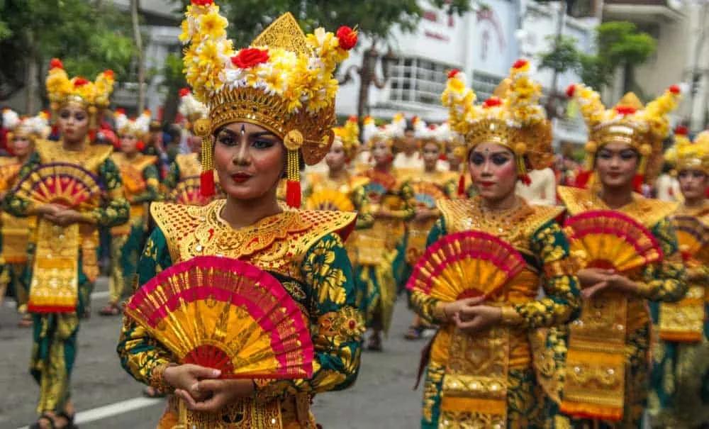 requisitos para viajar a Indonesia y documentación obligatoria, visado, vacunas, seguro...