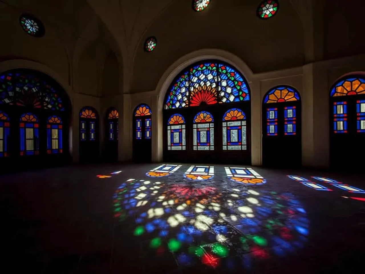 ver la mezquita de colores en Irán