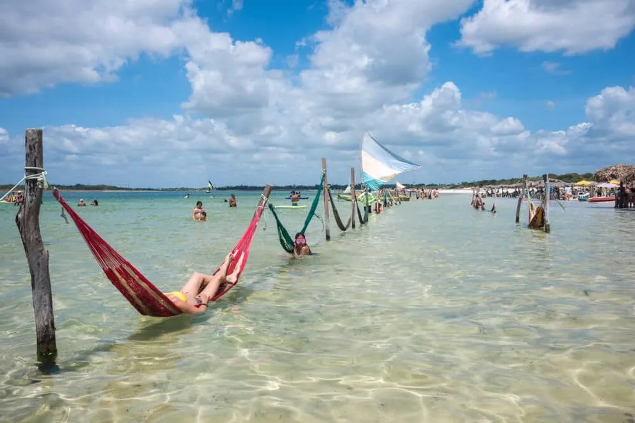 redes na praia de jericoacoara