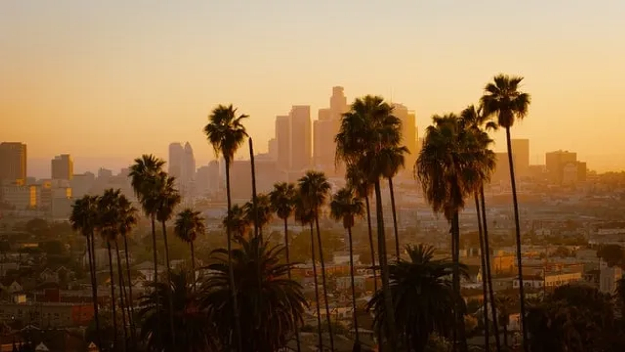 vista de Los Angeles ao pôr-do-sol