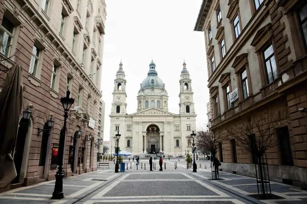 visitar la Basílica de San Esteban