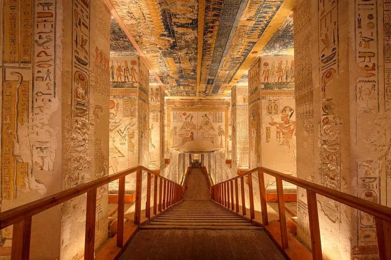 visitare le piramidi e il Tempio di Luxor