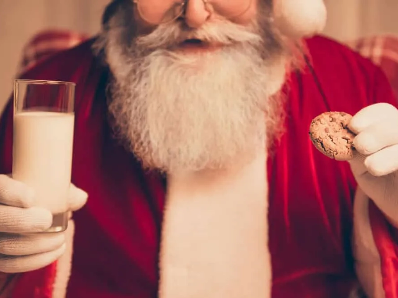 oferta de leite e bolachas para o pai natal