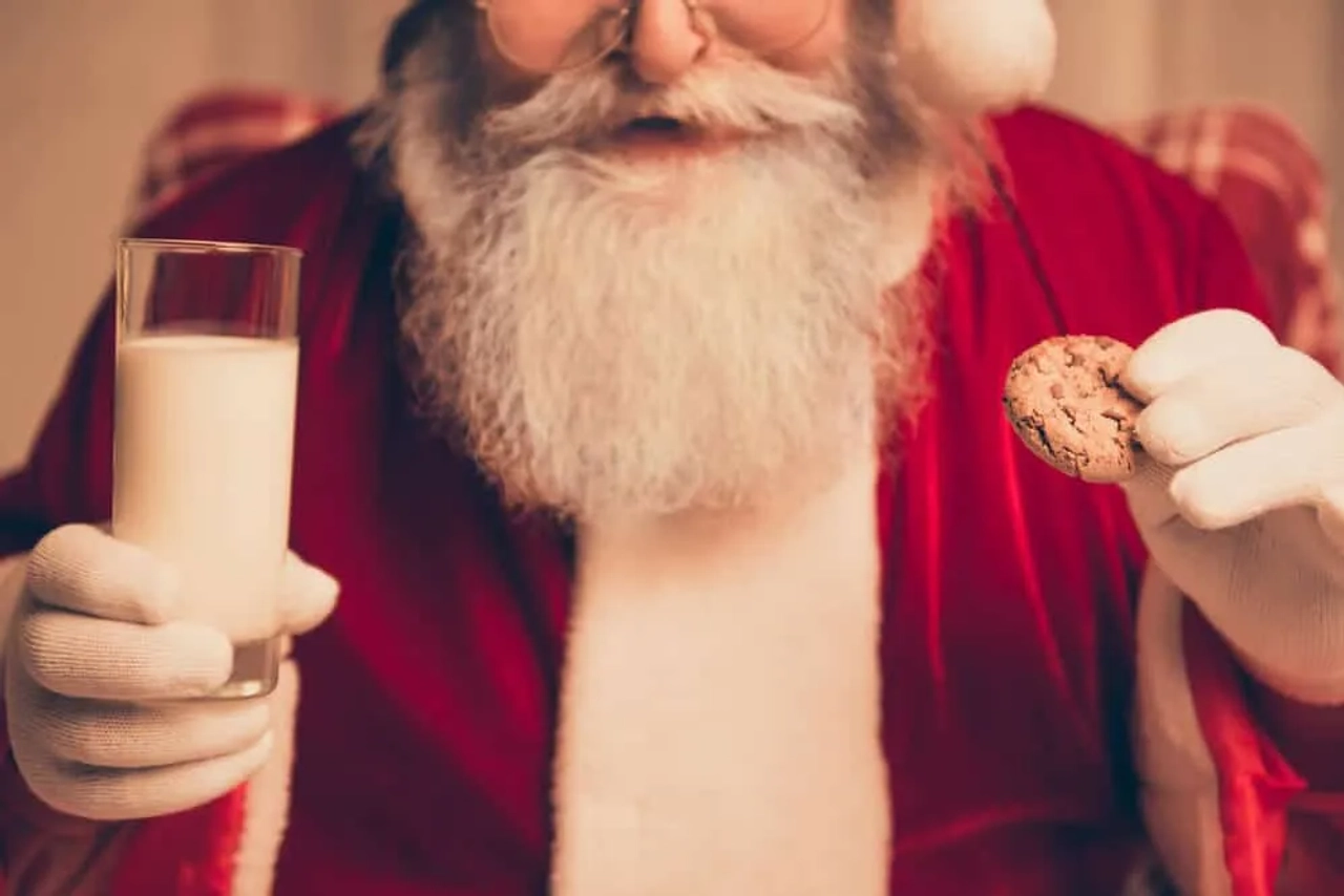 oferta de leite e bolachas para o pai natal