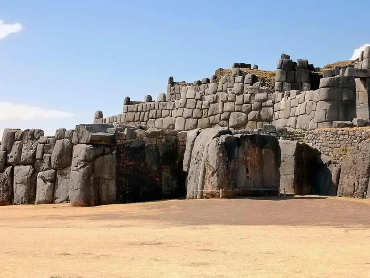 Saqsaywaman en Perú