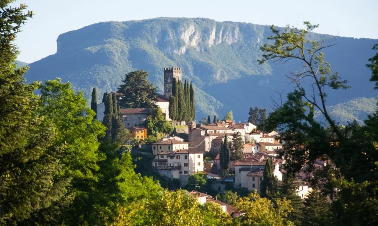 De Bagni di Lucca a Barga