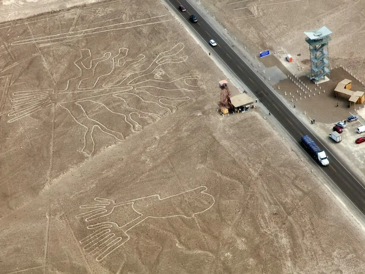 miradores en líneas de Nazca
