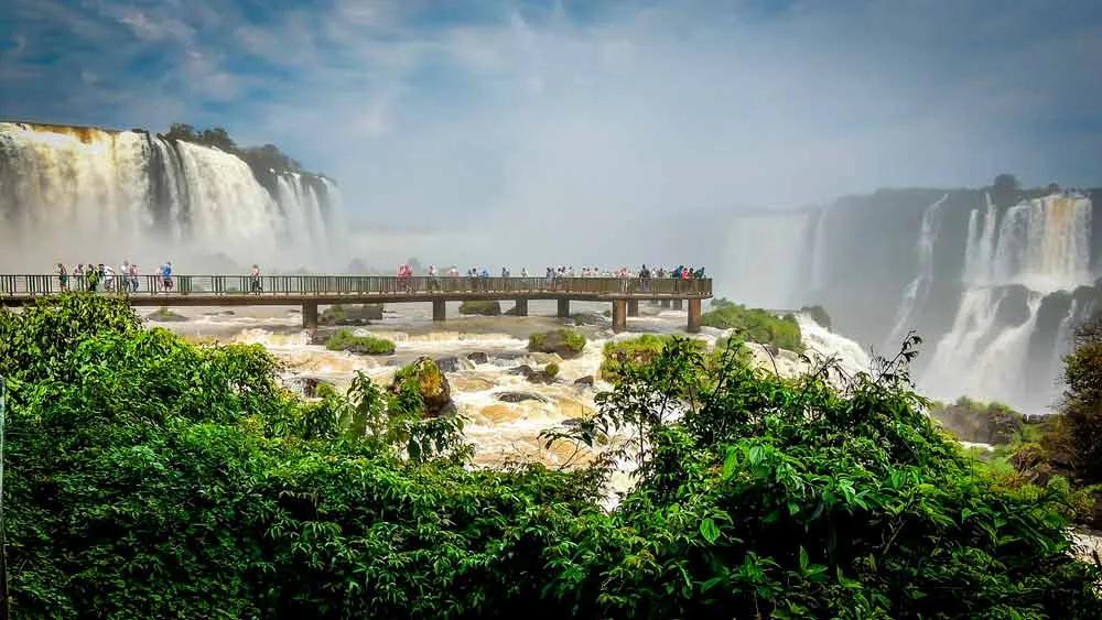 ¿Qué lado tiene las mejores vistas de las cataratas del Iguazú?