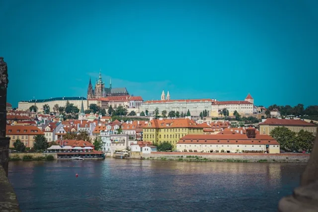 vista do rio para o bairro de Josefov em praga