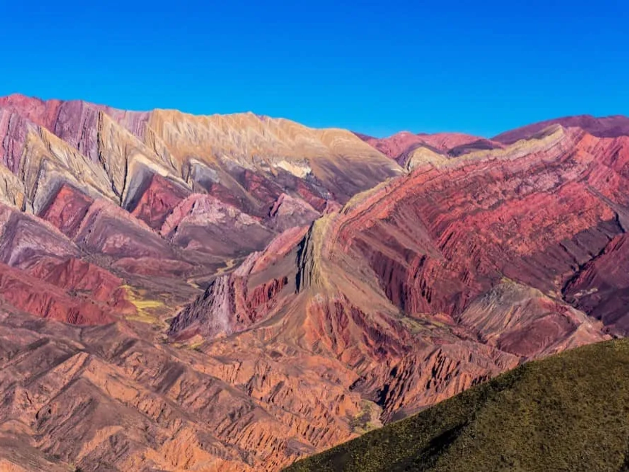 cerro de los 14 colores en Argentina