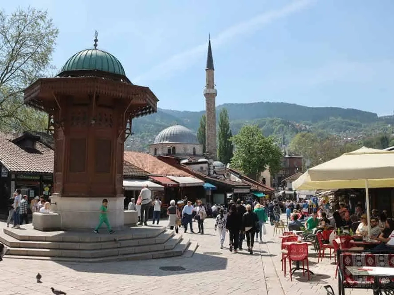 póliza de seguro para un viaje por Bosnia y Herzegovina