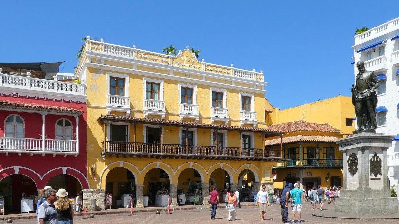 Cartagena, uma cidade cheia de cor e arte urbana