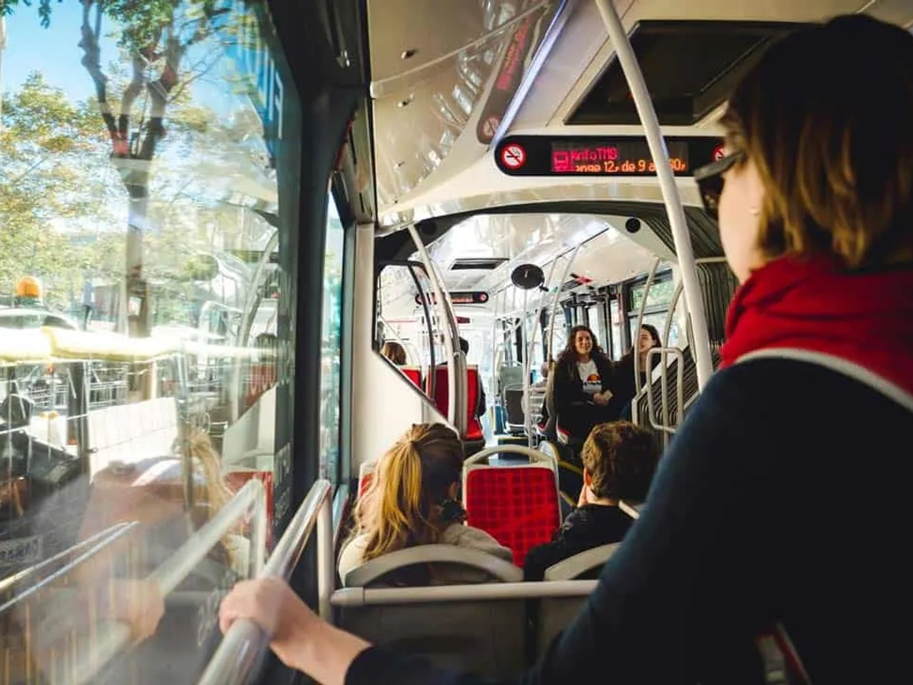 bus 46 es la forma más barata de ir desde el aeropuerto a Barcelona pero la más lenta