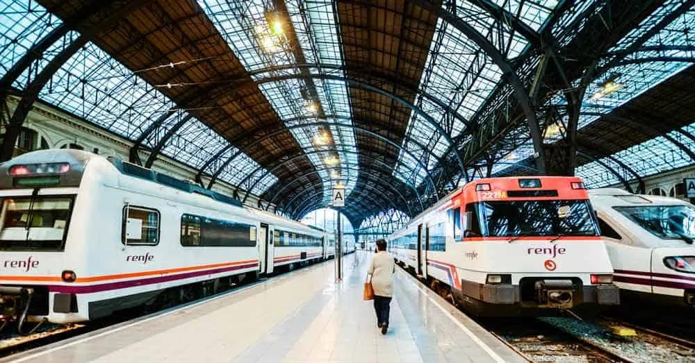 tren desde la Terminal 2 del Aeropuerto de Barcelona al centro de la ciudad