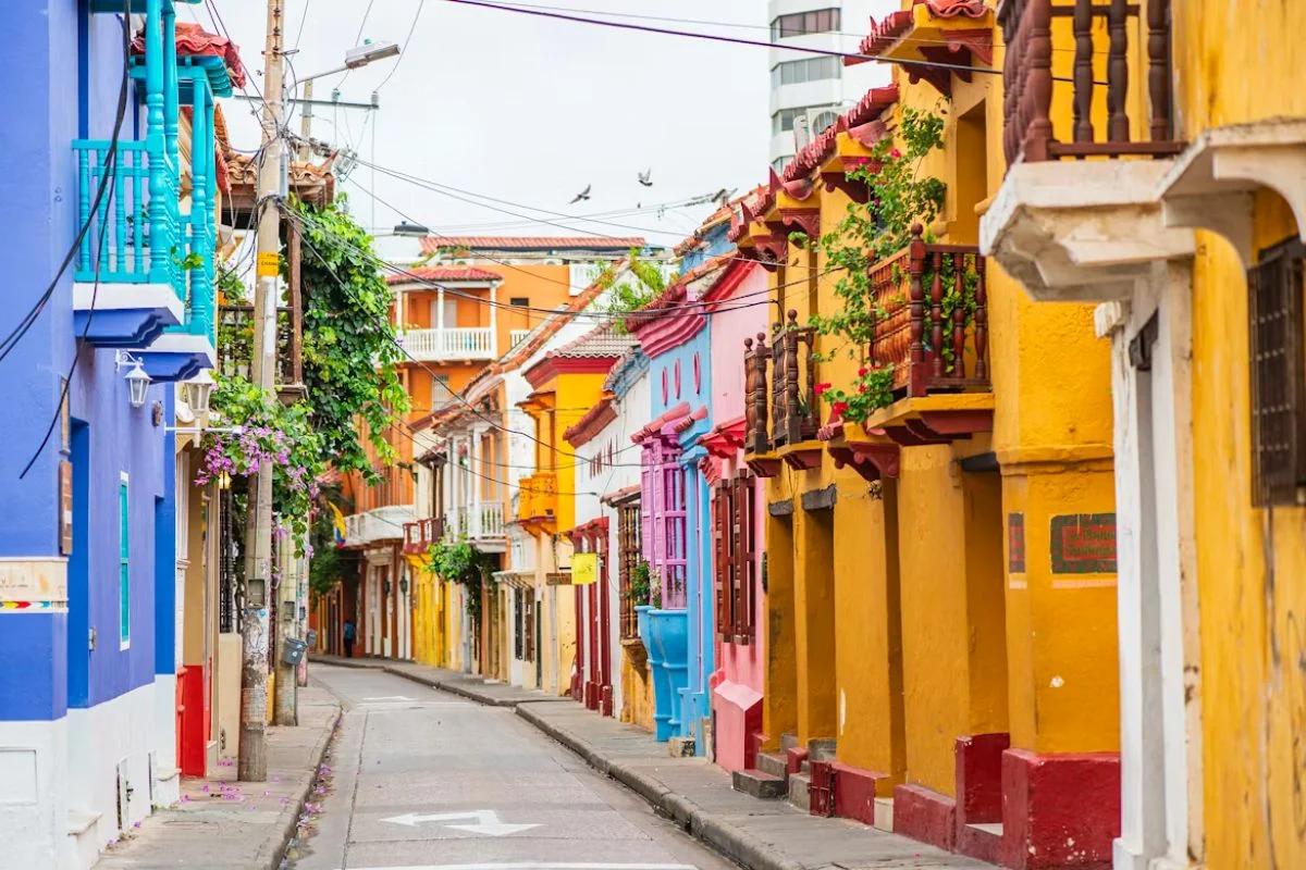 Para viajar a Colombia, ¿se necesita pasaporte?