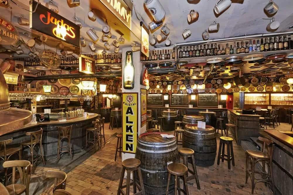 cerveza en el Delirium Café de Bruselas