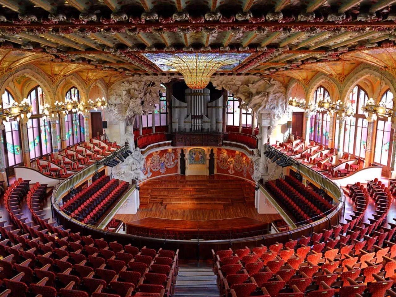 interior do palacio da musica catala