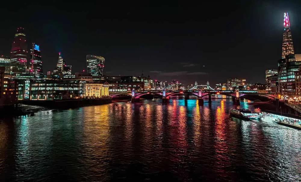Christmas by the River en el London Bridge