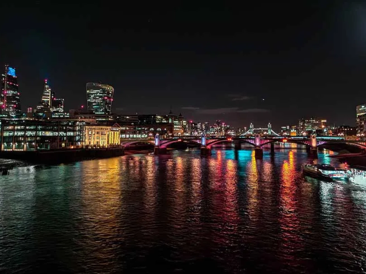 Christmas by the River en el London Bridge
