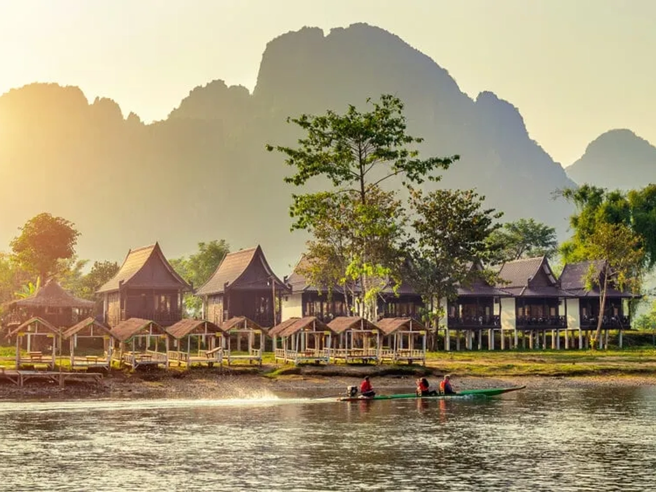 aldeia de vang vieng no laos