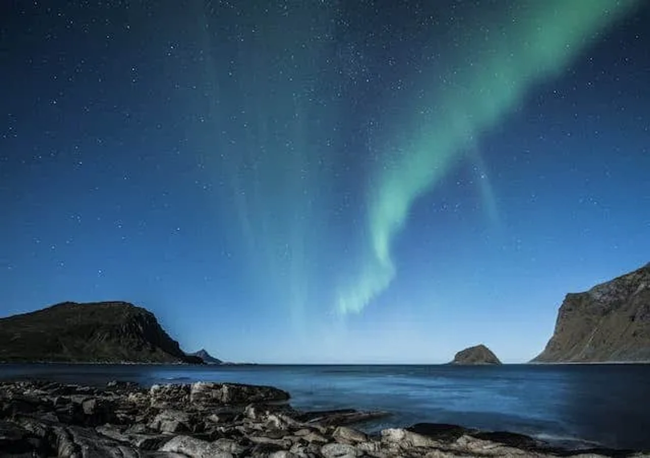 Landmannalaugar: Hot Springs and Auroras