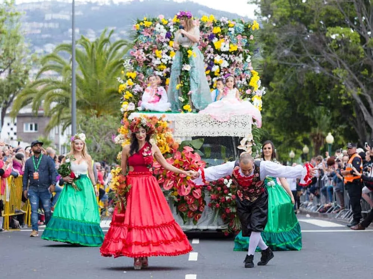 Viaje a Madeira en mayo para la fiesta de las flores